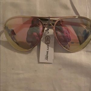Sunglasses 🕶 pink tint gold frame new